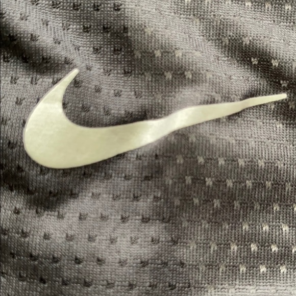 Nike - Picture 5 of 7